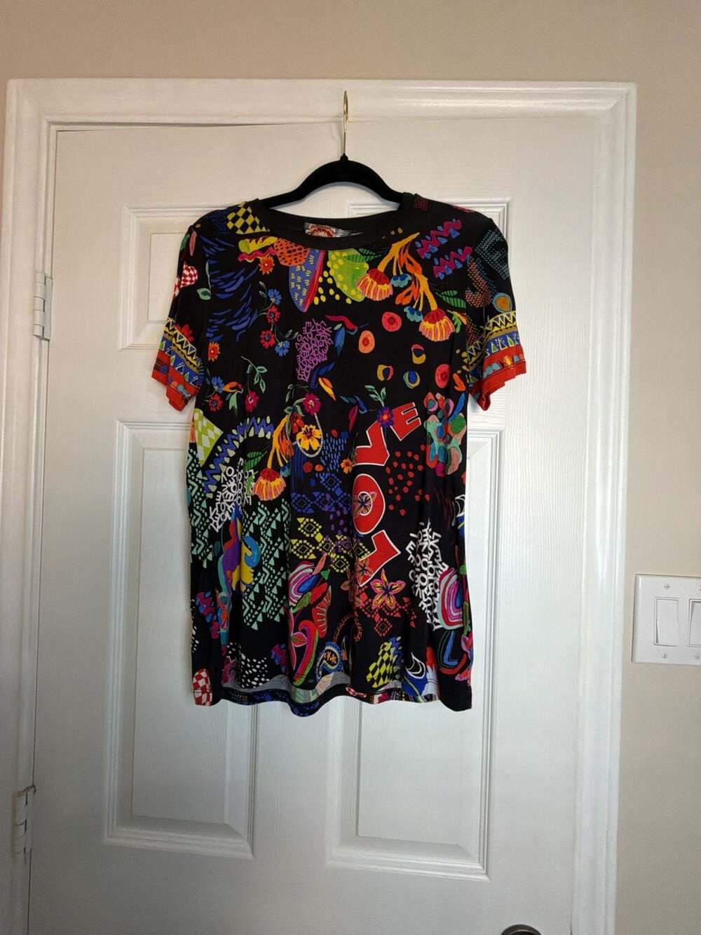 Johnny Was T17925-4D T-Shirt Size M Black Multicolored Floral Graphic